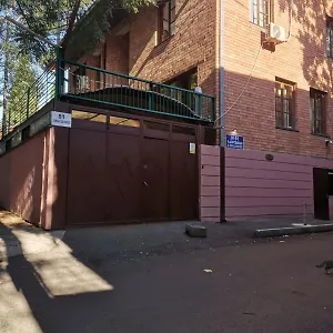 lermontov-backpackers-hostel.alltbilisihotels.com/